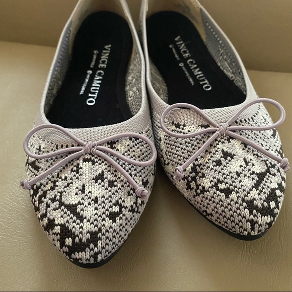 NEW Vince Camuto Flanna Washable Flats - Picture 3 of 12